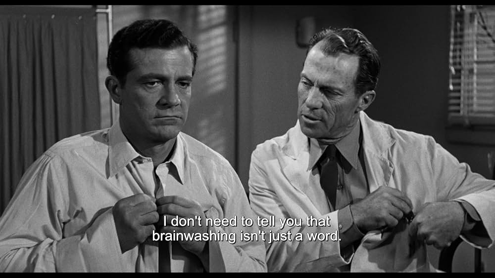 恐怖を売る男達の画像