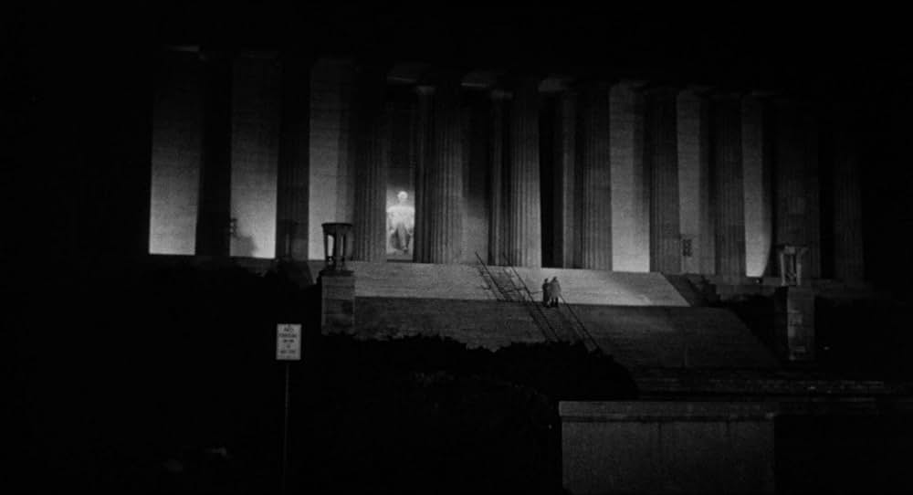 恐怖を売る男達の画像