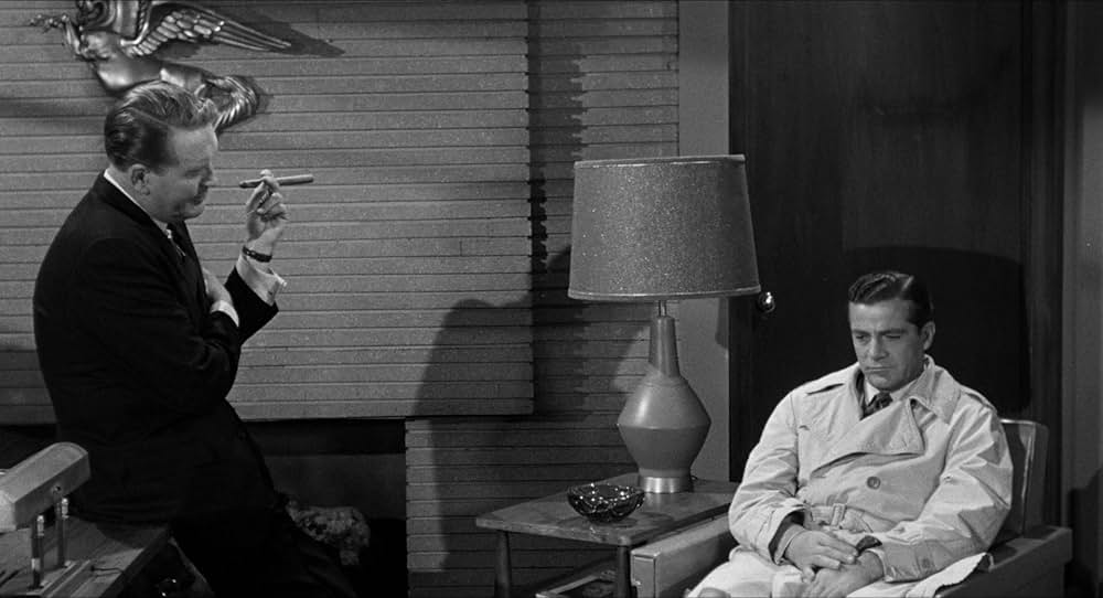 恐怖を売る男達の画像