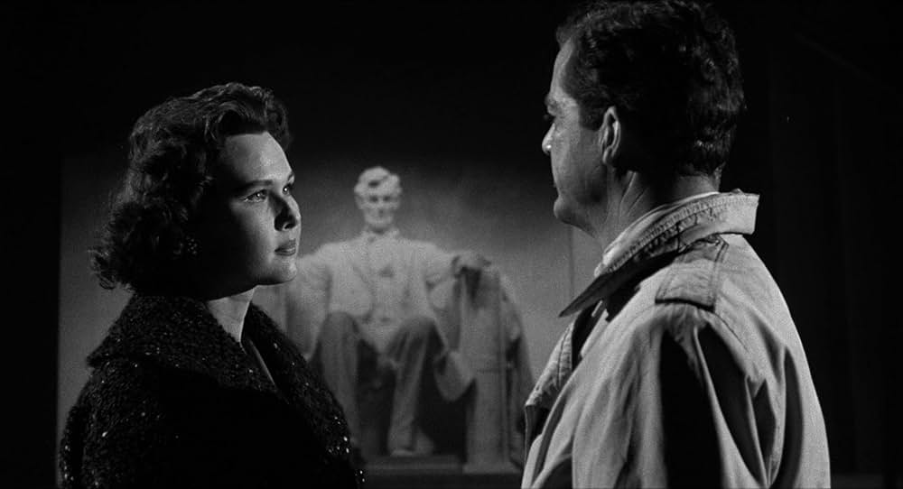 恐怖を売る男達の画像