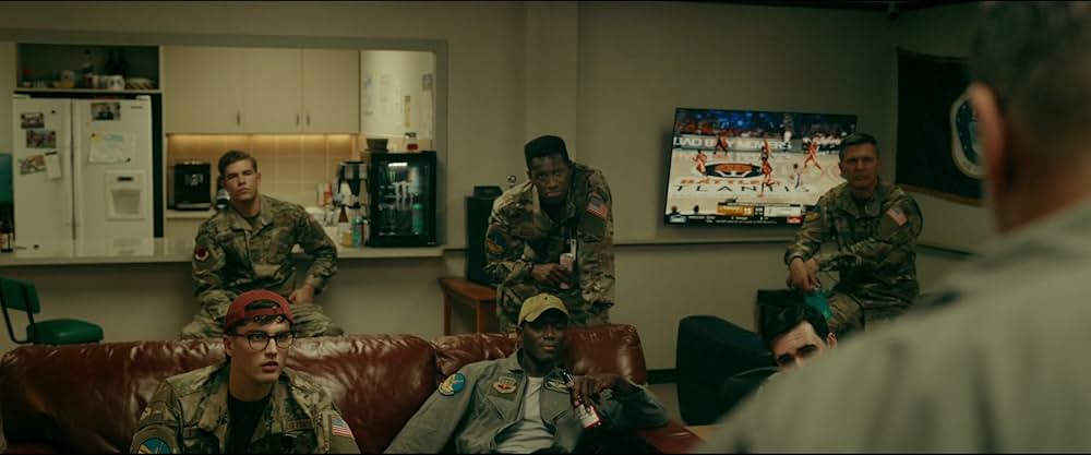 ランド・オブ・バッドの画像