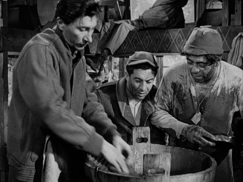 第十七捕虜収容所の画像