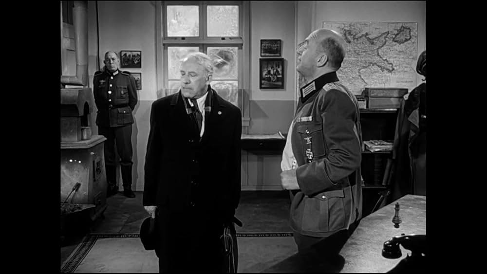 第十七捕虜収容所の画像