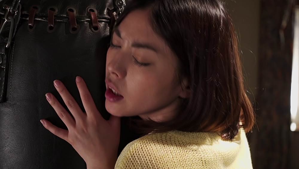 変身人形 肢体を愛でる指先の画像