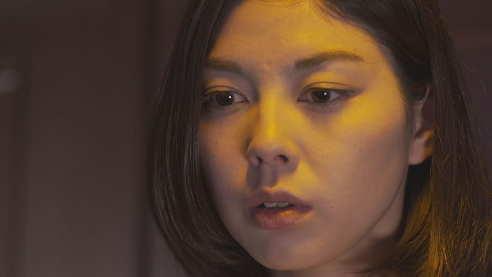 変身人形 肢体を愛でる指先の画像