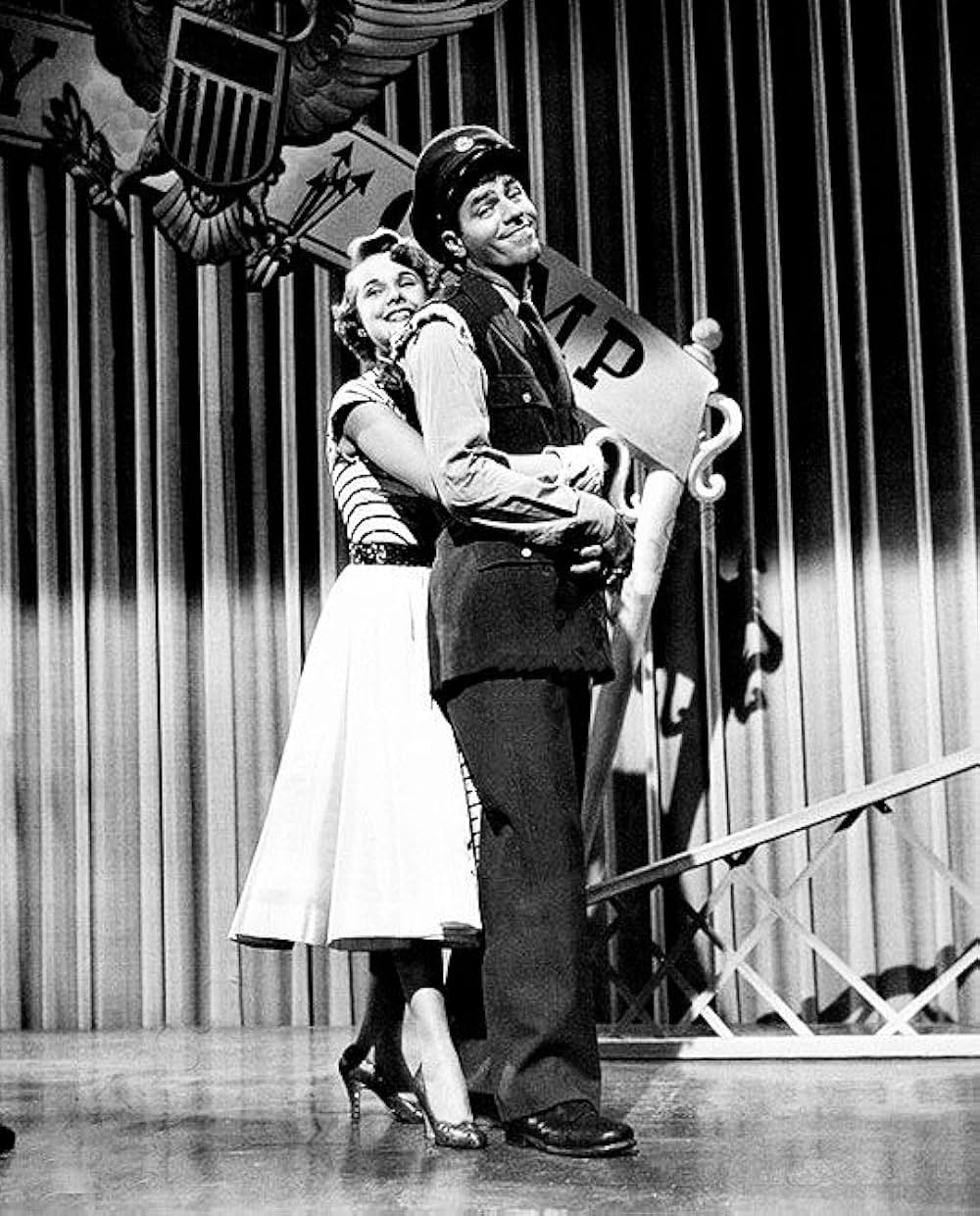 底抜け落下傘部隊の画像