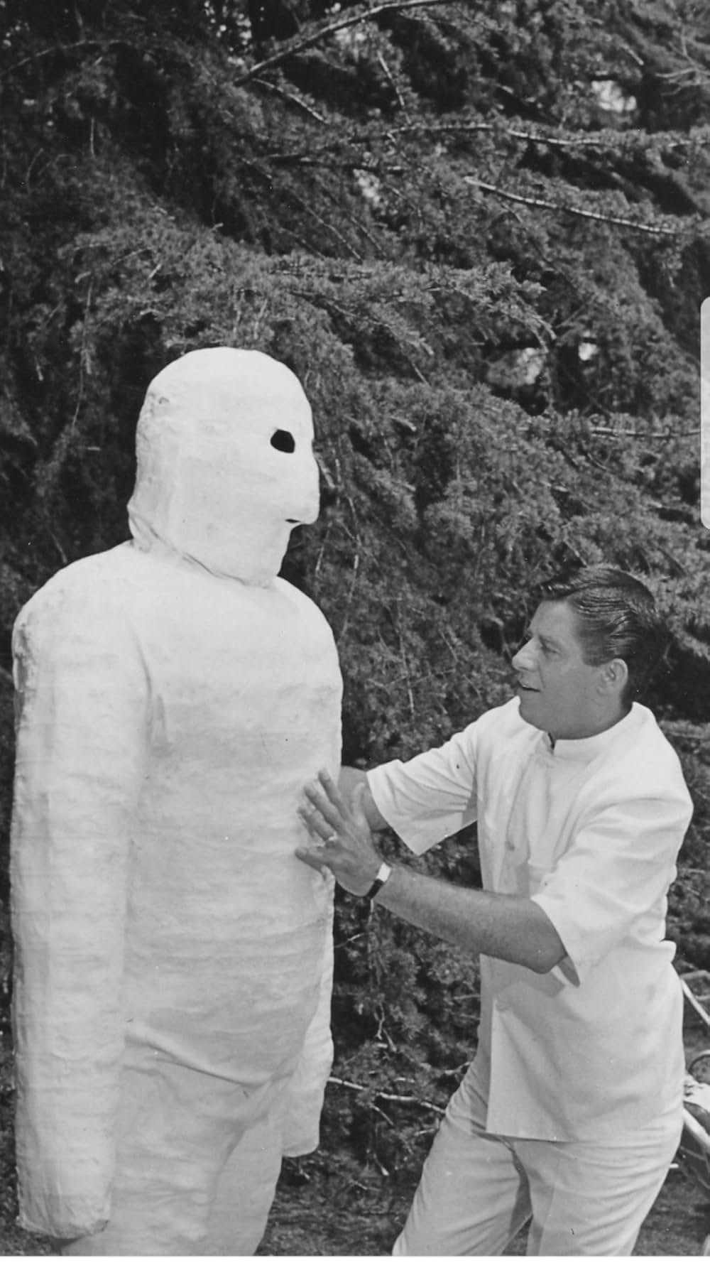 底抜け00（ゼロゼロ）の男の画像