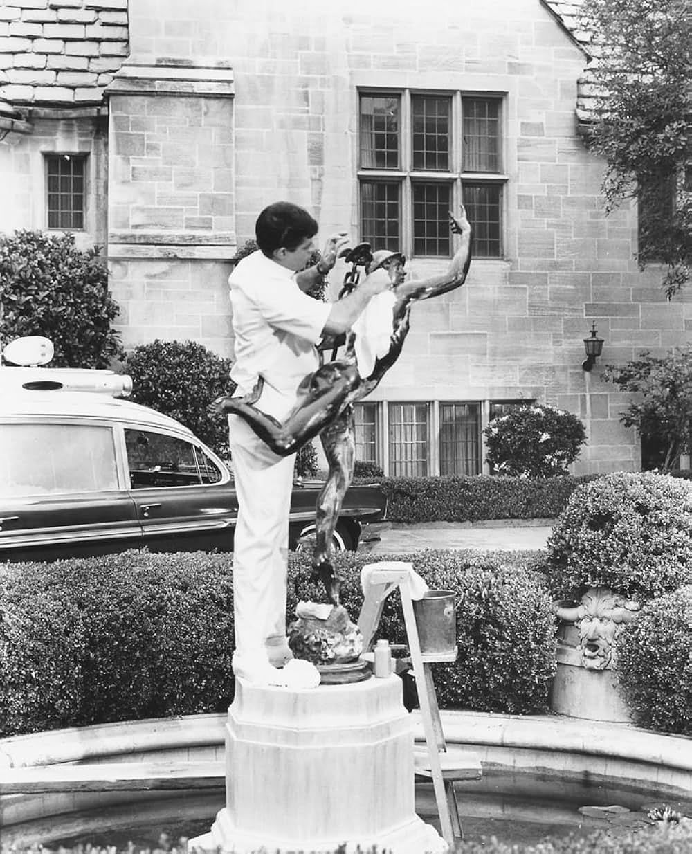 底抜け00（ゼロゼロ）の男の画像