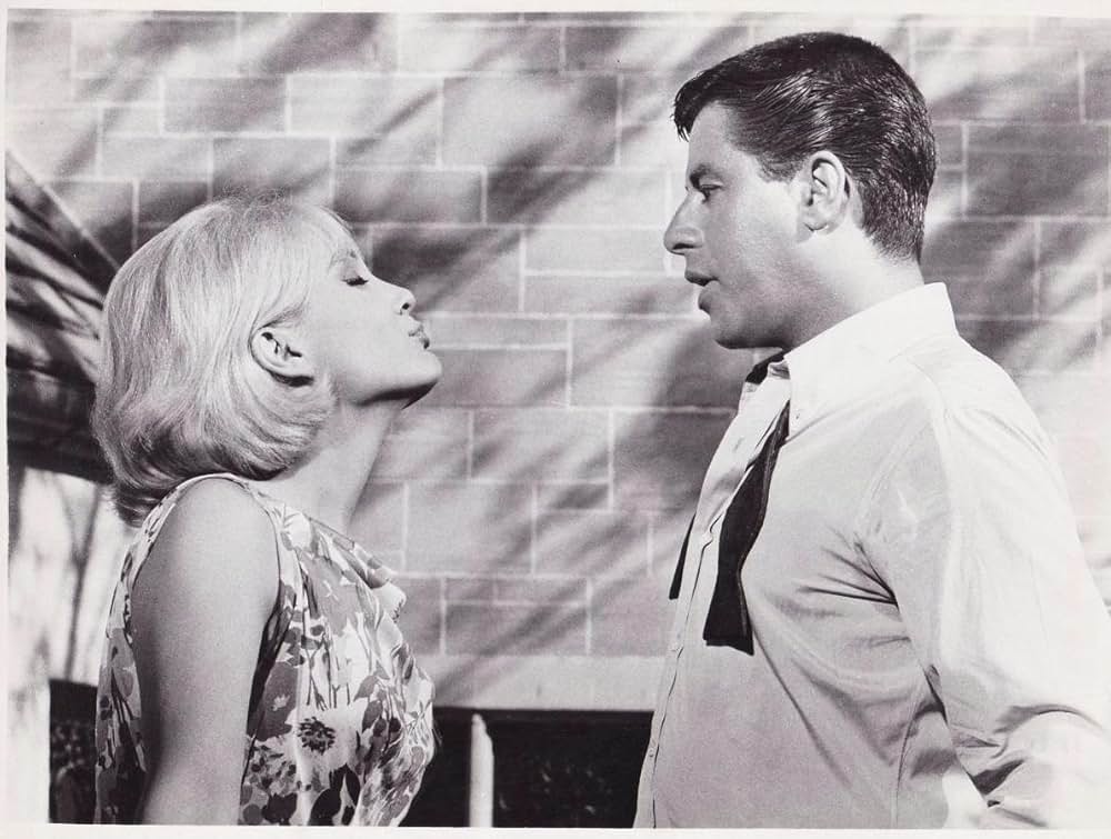 底抜け00（ゼロゼロ）の男の画像