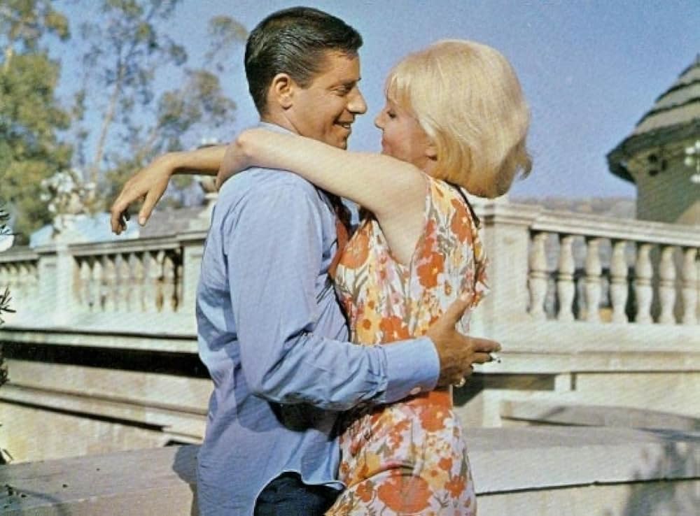 底抜け00（ゼロゼロ）の男の画像