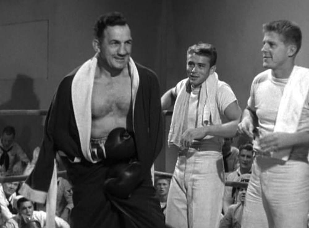 底抜け艦隊の画像