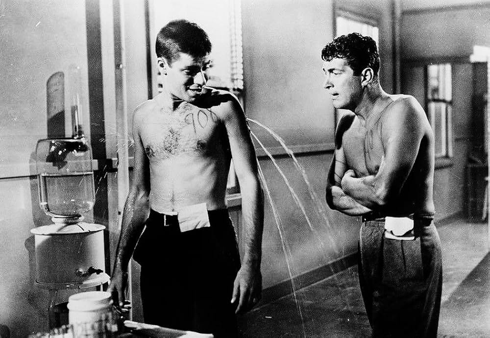 底抜け艦隊の画像