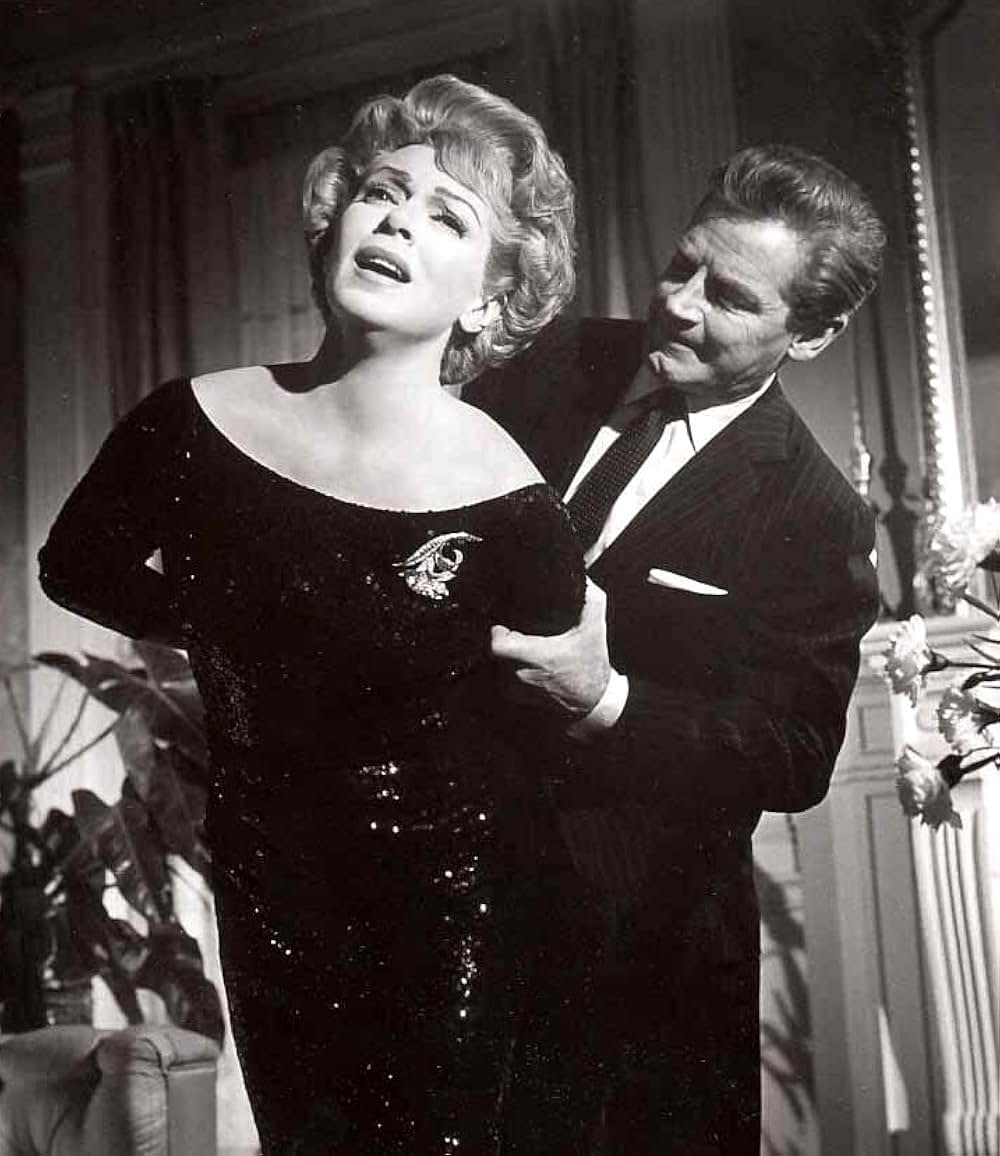 黒い肖像の画像