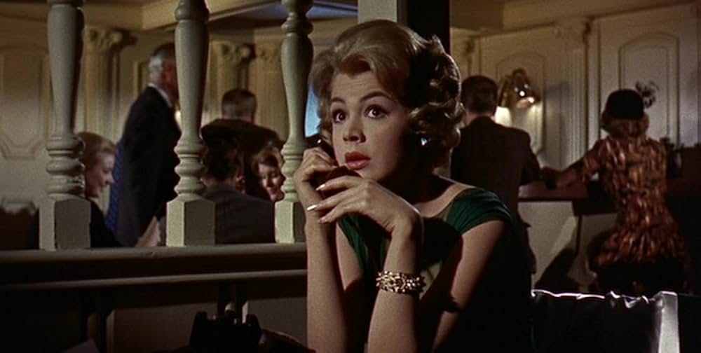 黒い肖像の画像