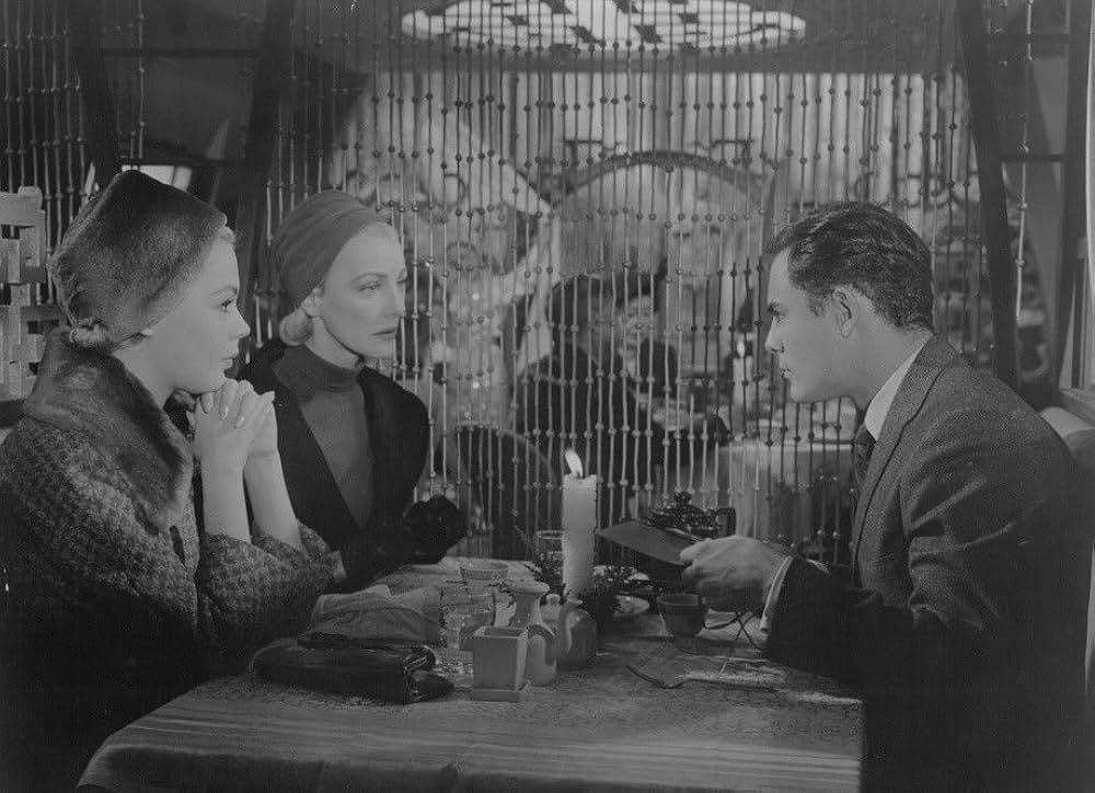 黒い肖像の画像