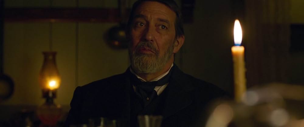 Woman Walks Ahead（原題）の画像