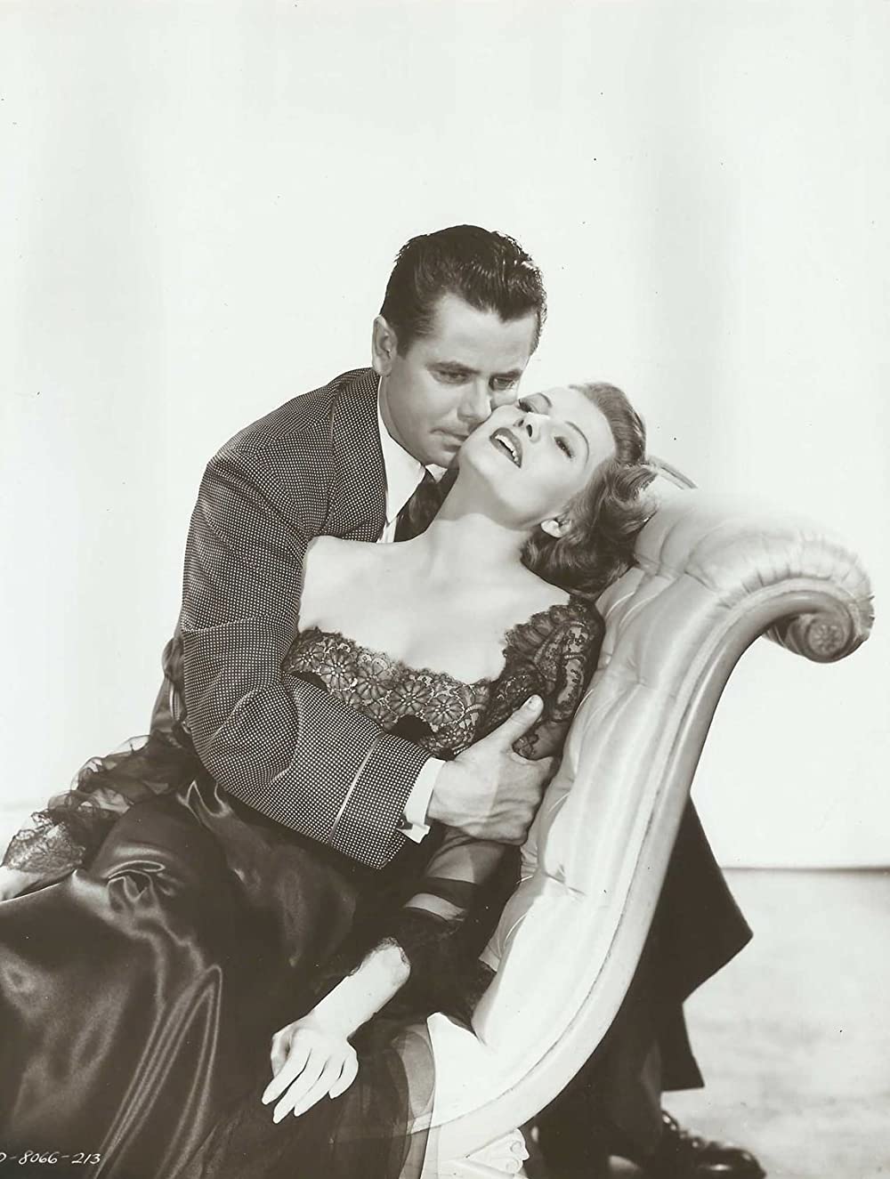 「醜聞（スキャンダル）殺人事件」リタ・ヘイワース & グレン・フォードの画像