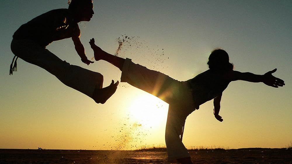 オンリー・ザ・ストロングの画像