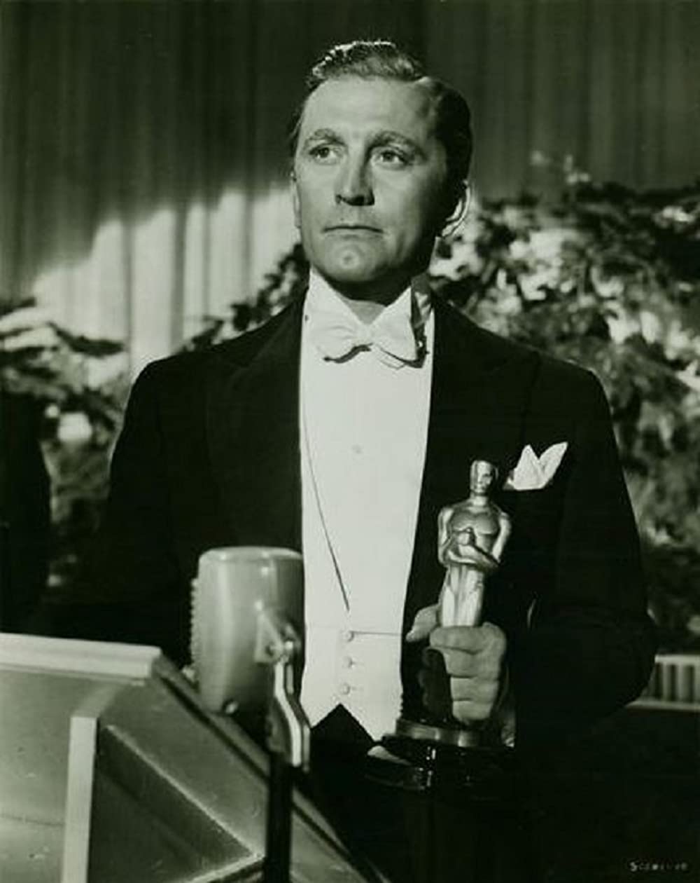 「悪人と美女」カーク・ダグラスの画像