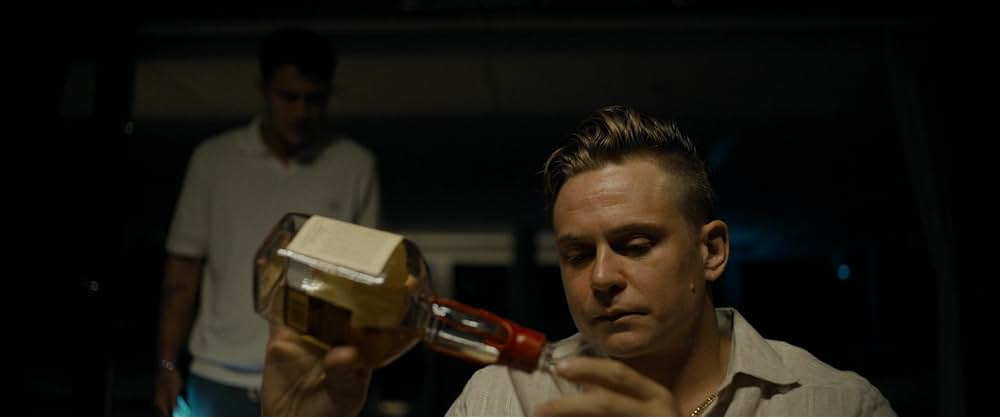 ロードハウス／孤独の街の画像