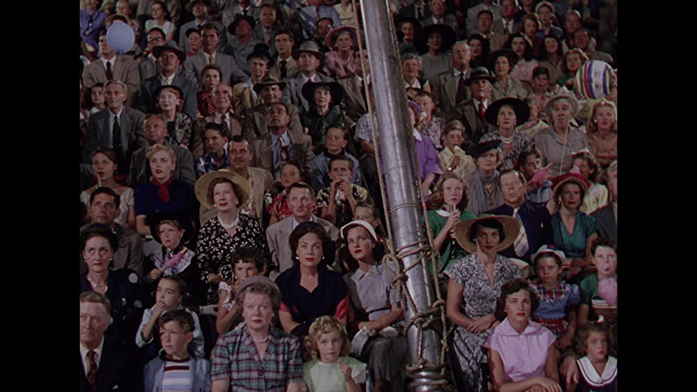 地上最大のショウの画像