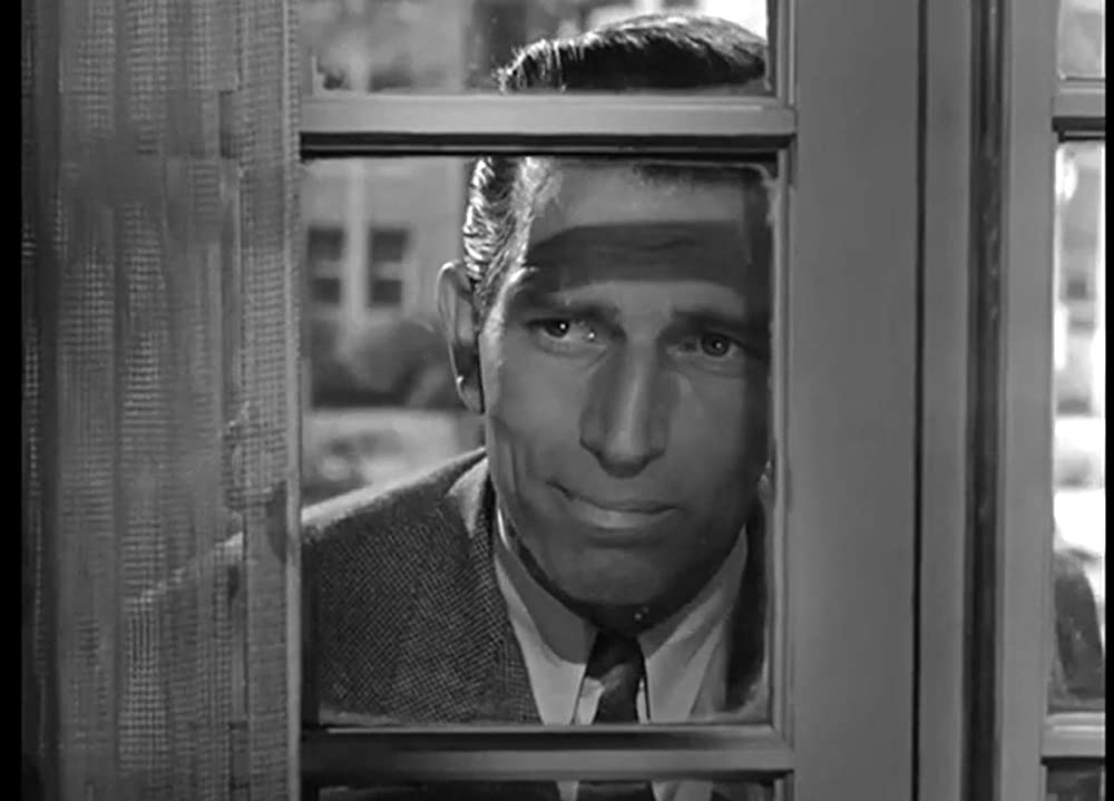 地球の静止する日の画像