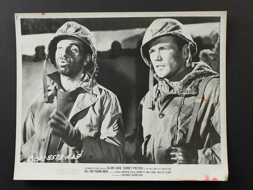 戦う若者たちの画像