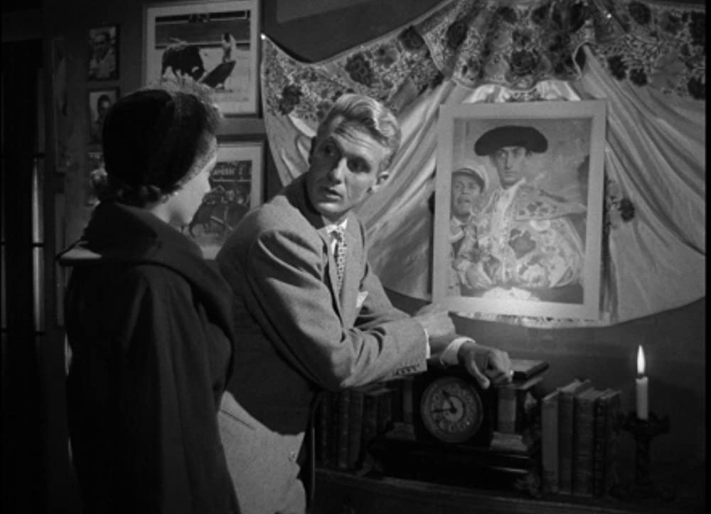 美女と闘牛士の画像