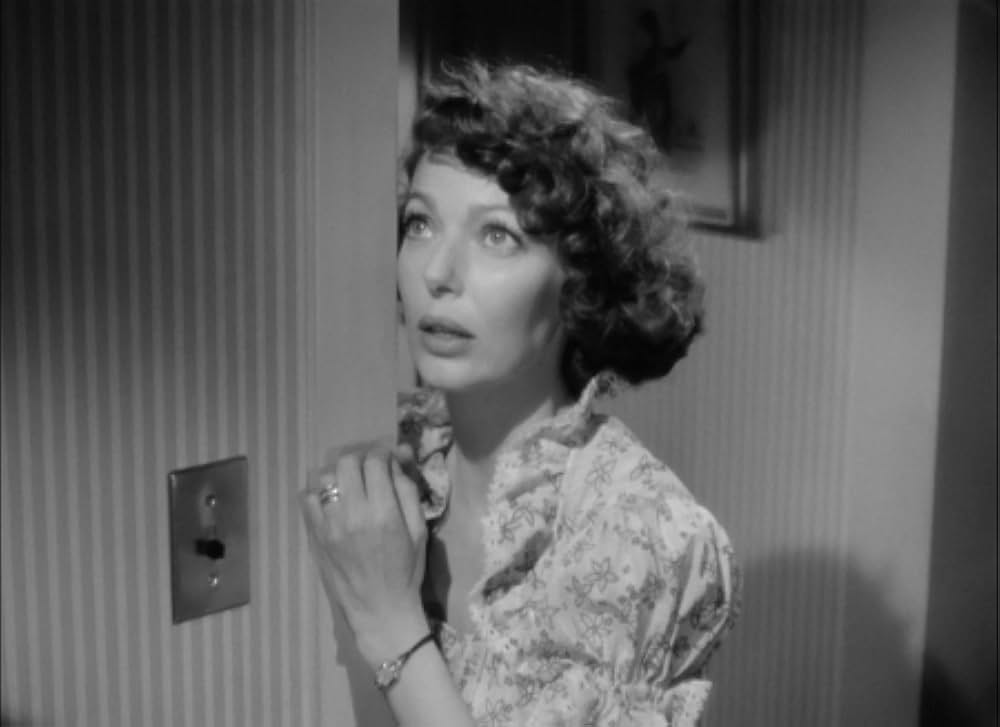 Cause for Alarm!（原題）の画像