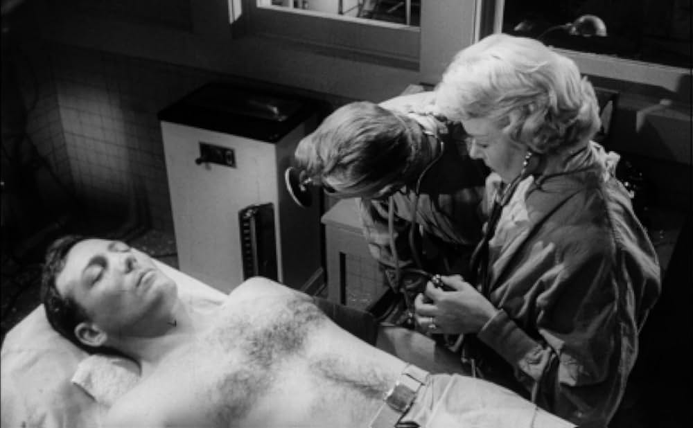 X星から来た吸血獣の画像