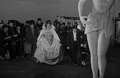 「ミラノの奇蹟」アンナ・カレーナの画像