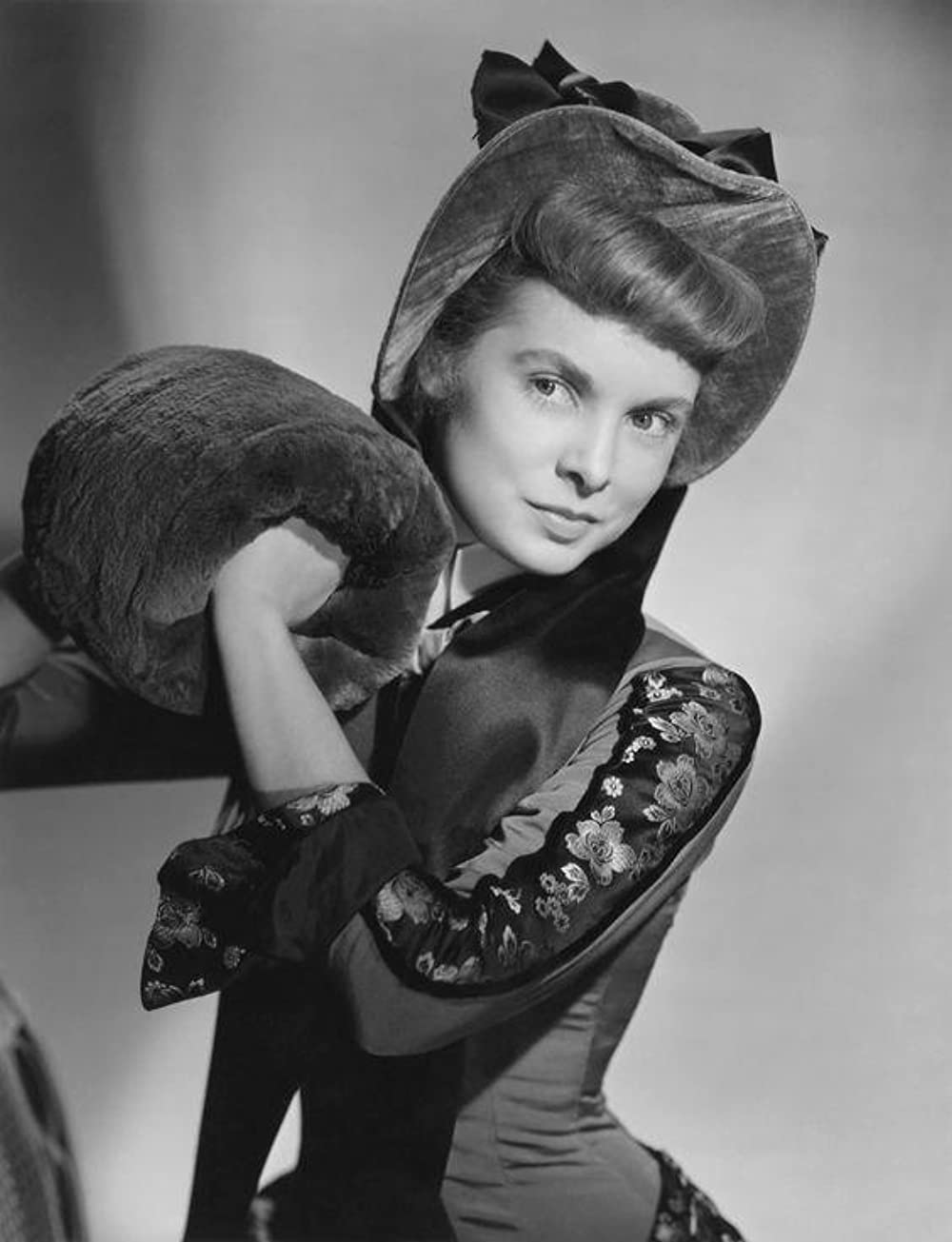 フォーサイト家の女の画像