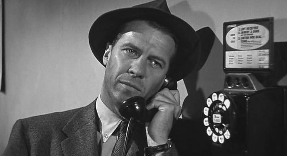 偽装の女・闇の中の捜査網の画像