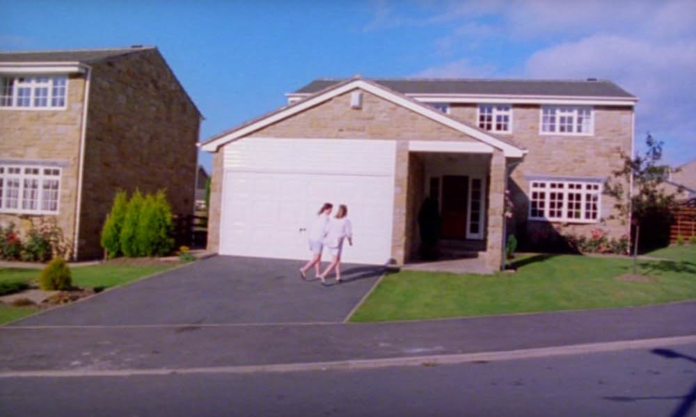 「Rita, Sue and Bob Too（原題）」の画像
