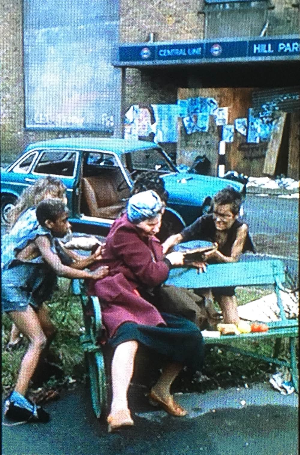 鏡の国の“D”の画像