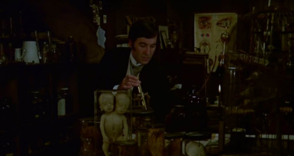 怪奇！二つの顔の男の画像