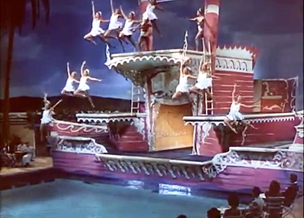 水着の女王の画像