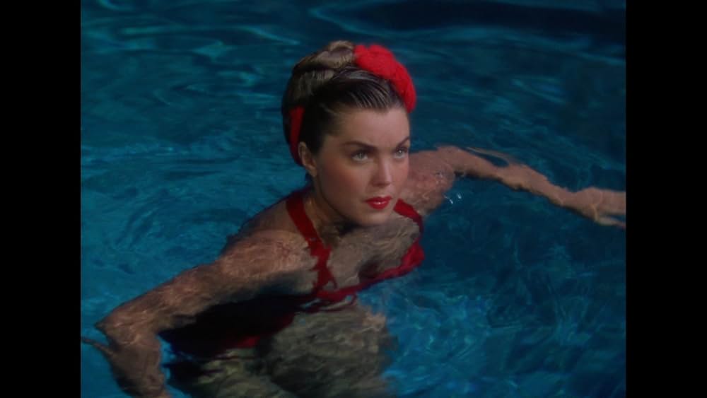 水着の女王の画像