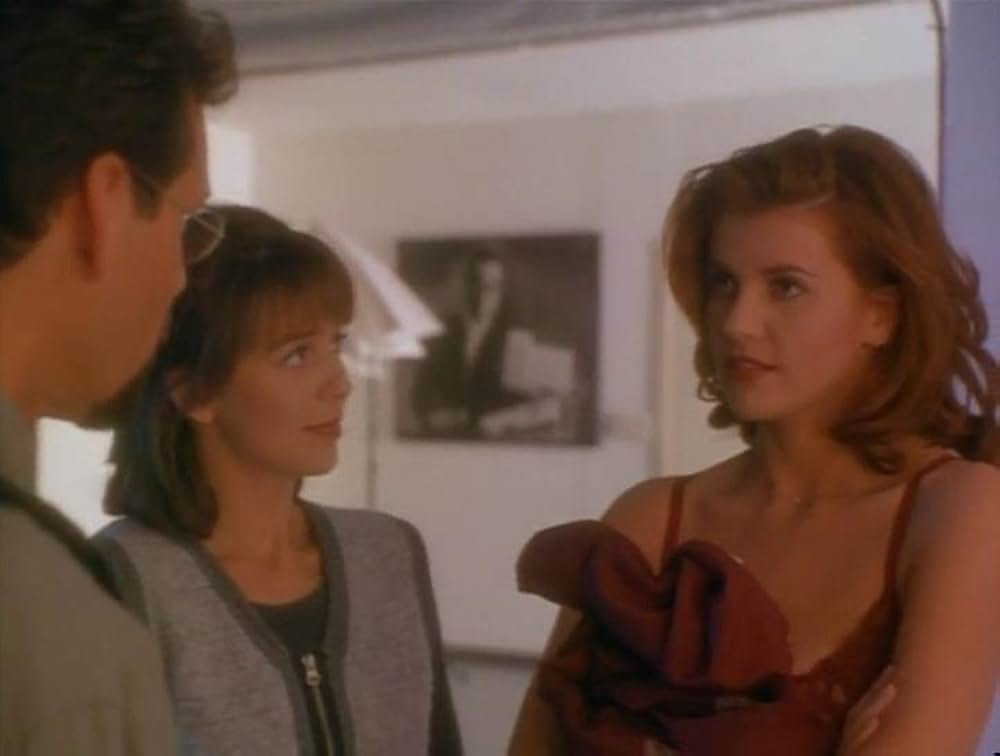 見せたがる女の画像