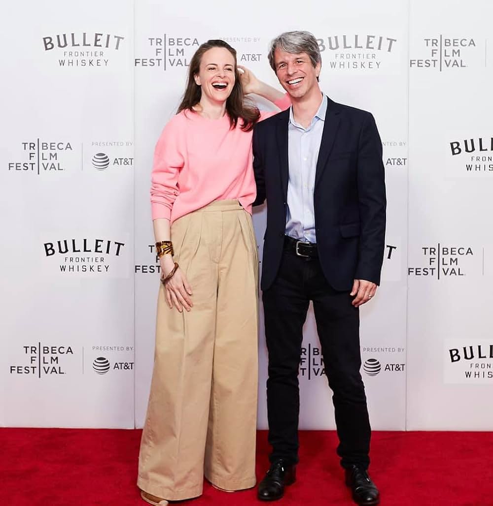 向かいの窓の画像