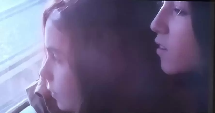 裸足の季節の画像