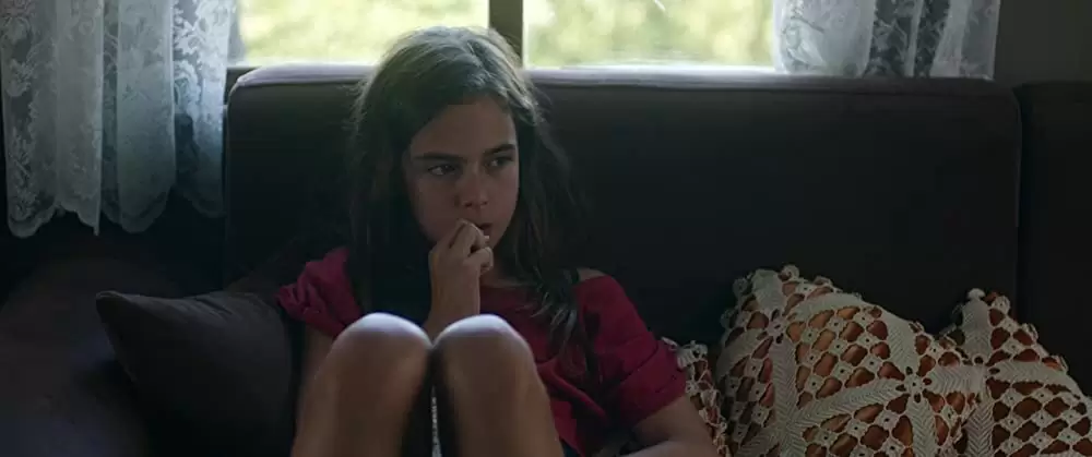 裸足の季節の画像