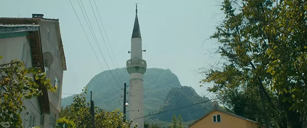 裸足の季節の画像