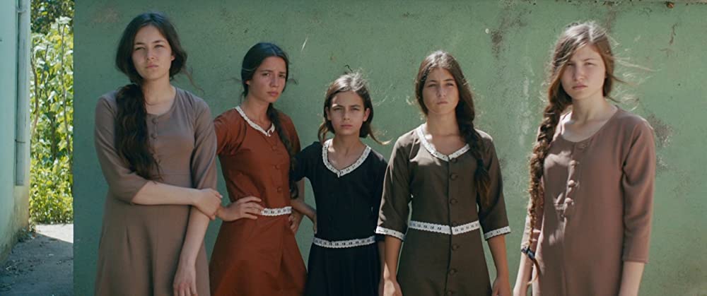 裸足の季節の画像