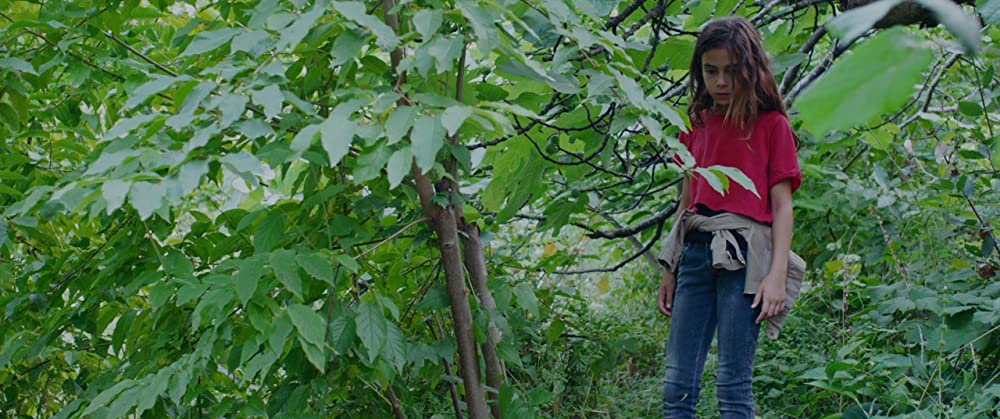 裸足の季節の画像