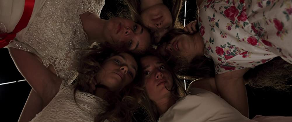 裸足の季節の画像