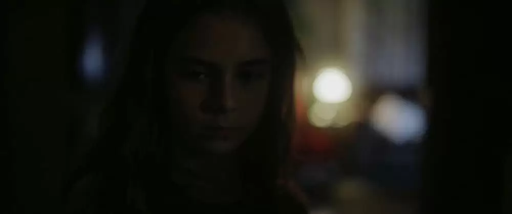 裸足の季節の画像