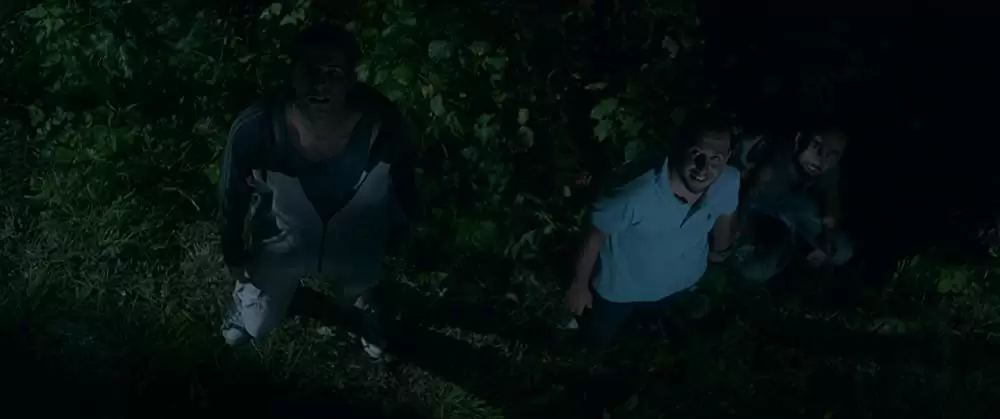 裸足の季節の画像