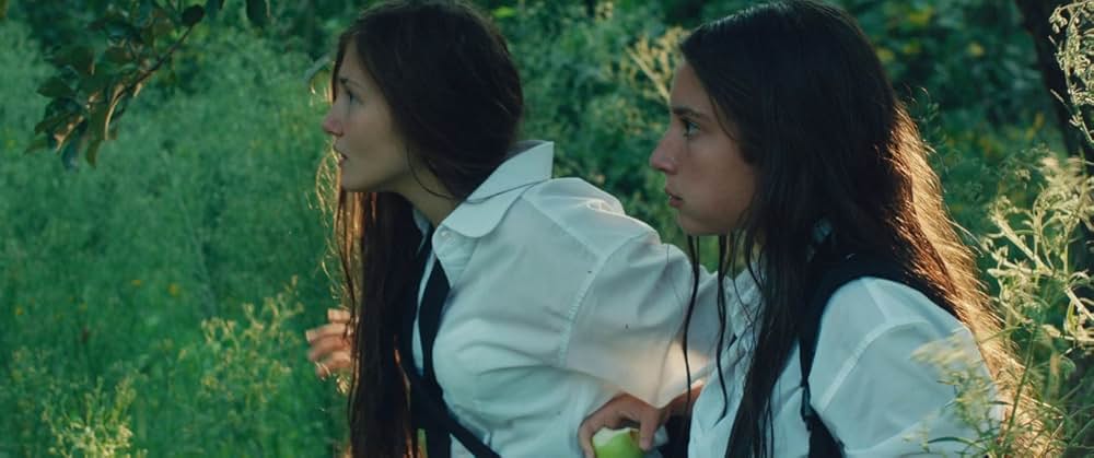 裸足の季節の画像