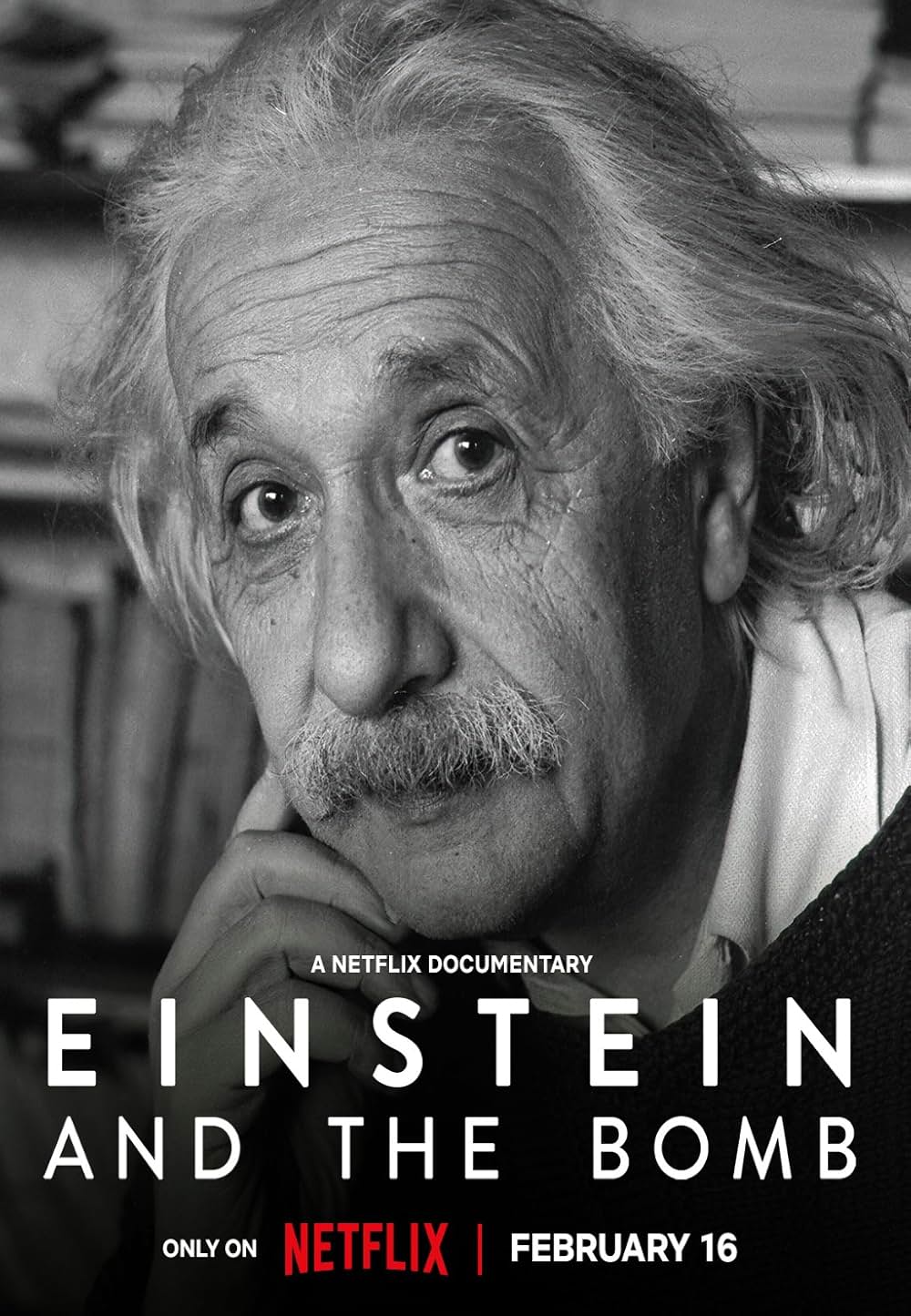 アインシュタインと原爆の写真
